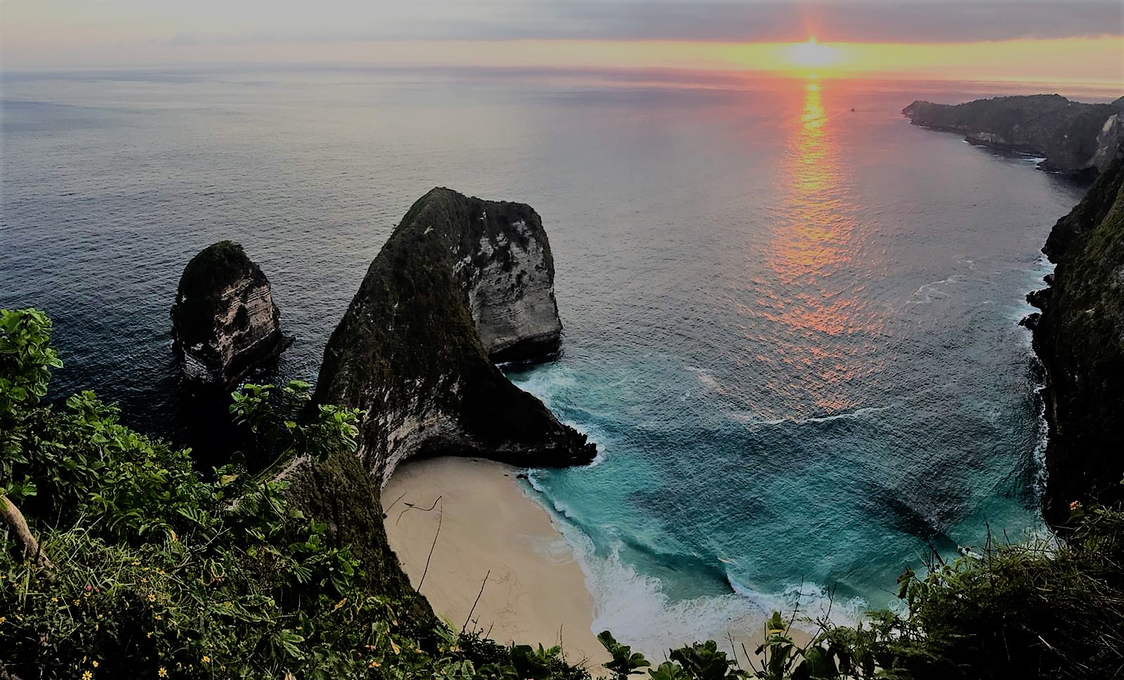 Kellingking Beach in Nusa Penida